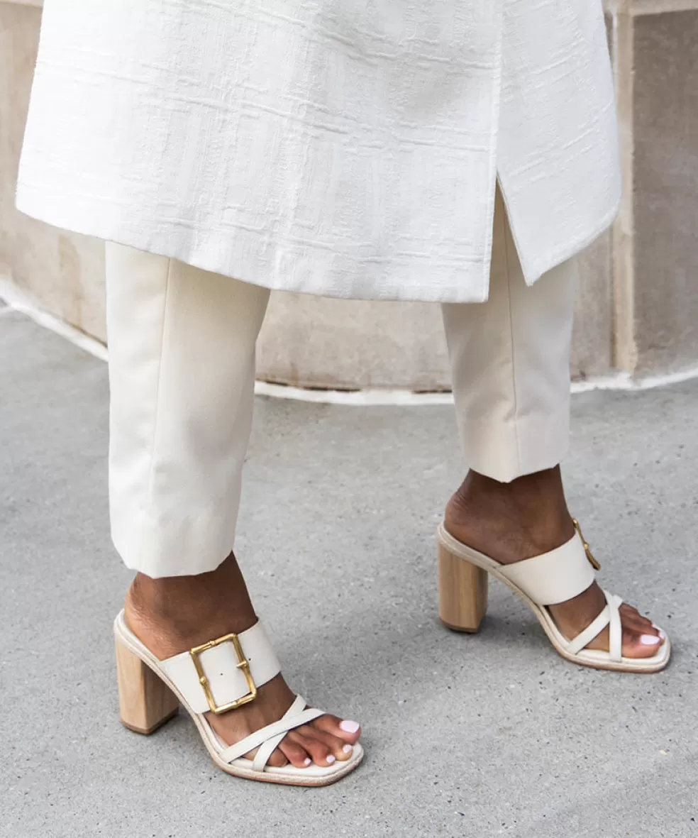 DOLCE VITA Onnie Wide Heels Sand Leather